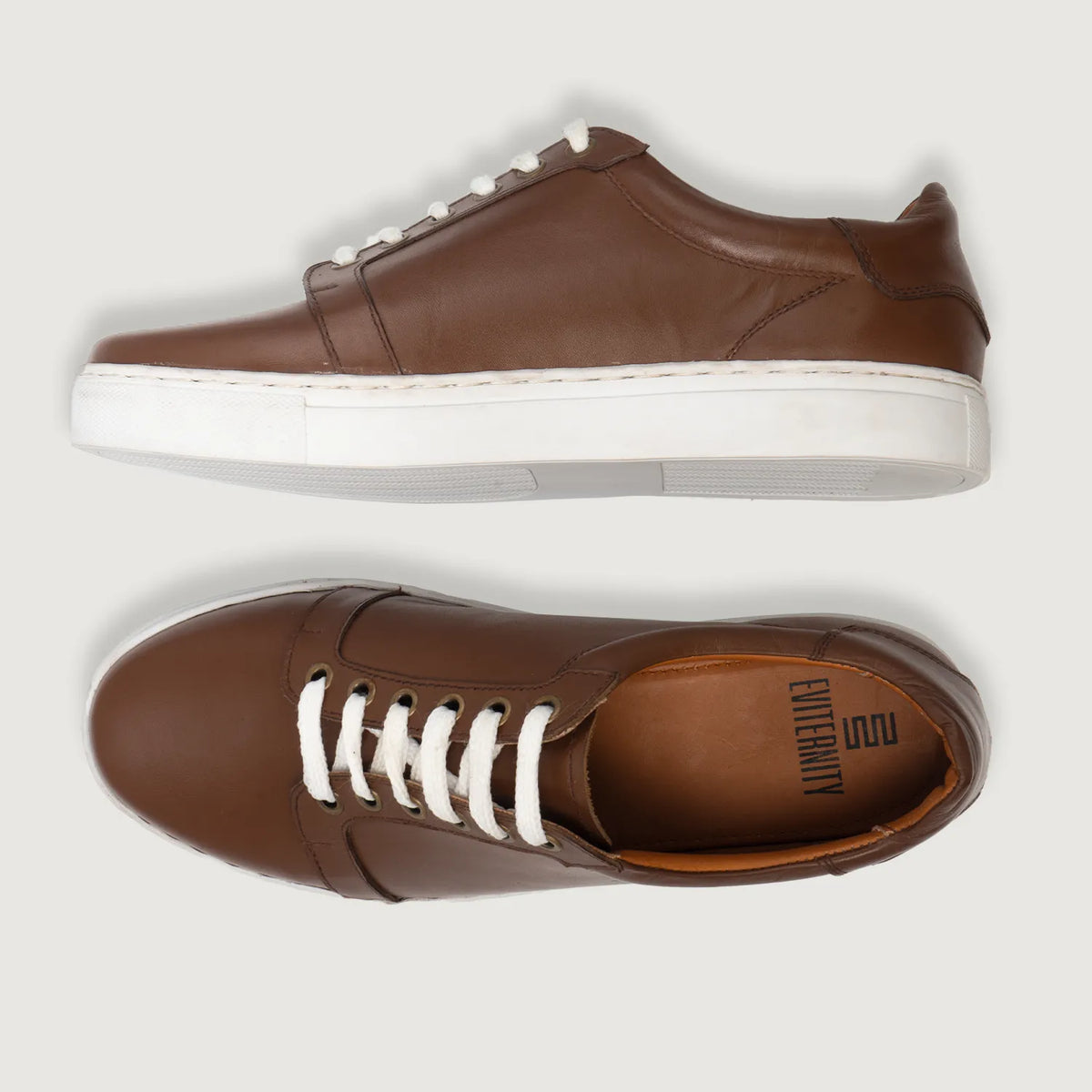 High-Traction Rubber Outsole & Lug Tread Pattern on Carter Runn Kafe Atlete lëkure për Meshkuj For Men