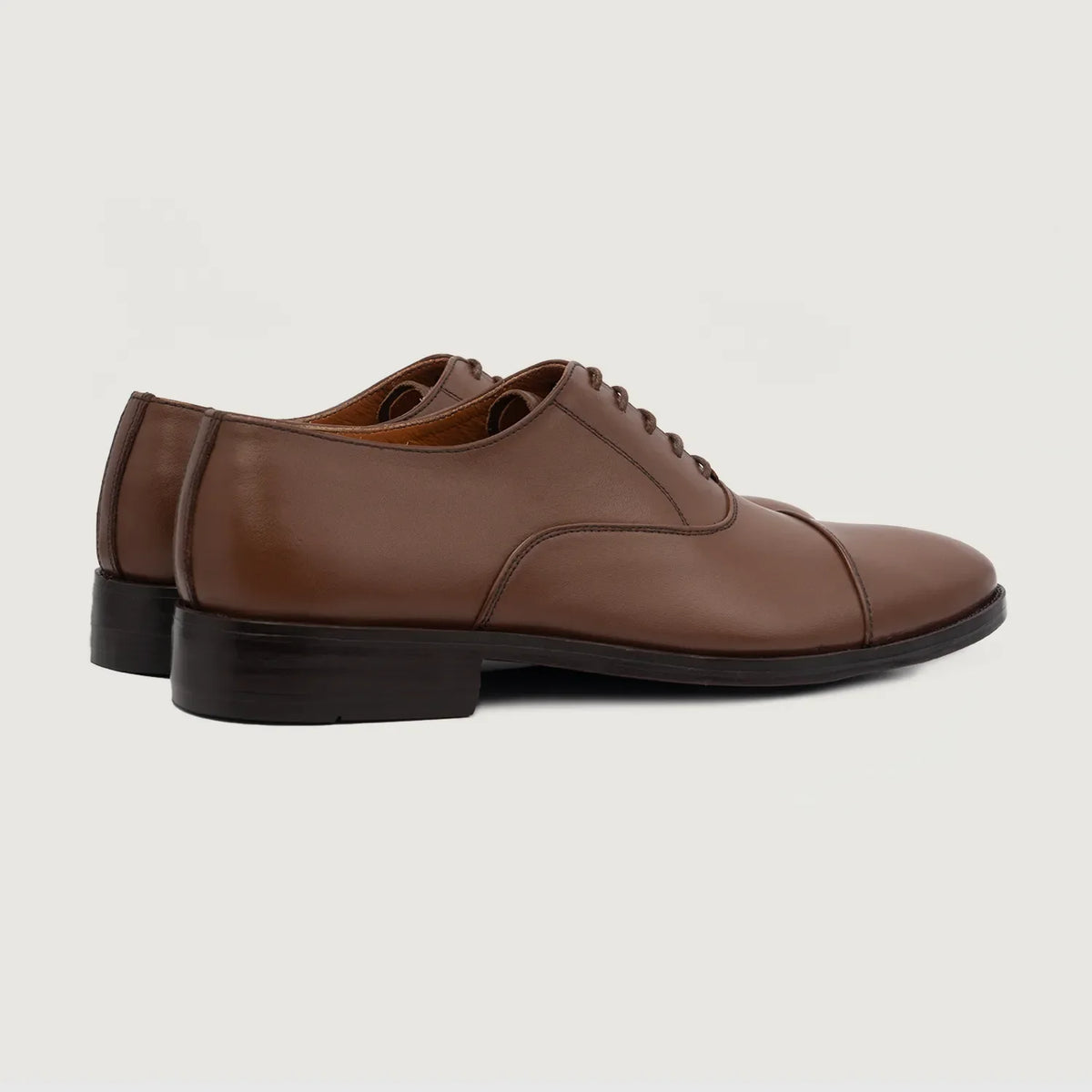 High-Traction Rubber Outsole & Lug Tread Pattern on Professor Oxford Kafe Këpucë lëkure për Meshkuj For Men