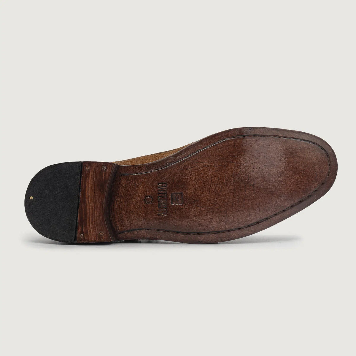 High-Traction Rubber Outsole & Lug Tread Pattern on Boston Këpucë lëkure Kafe Suede Këpucë lëkure For Men