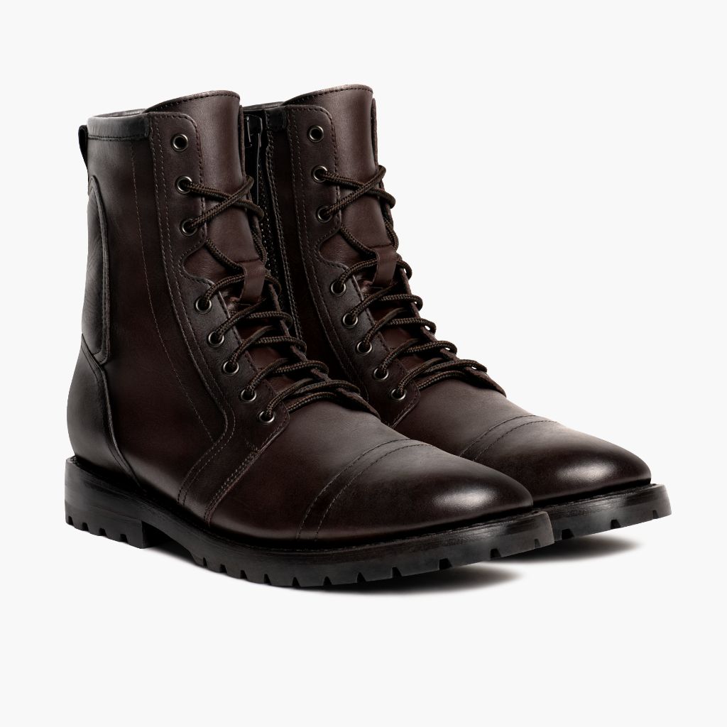 Casa Moto Old English Çizme lëkure për Meshkuj in Classic Full-Grain Leather - Pamje ballore dhe siluetë e përshtatur | Bli online