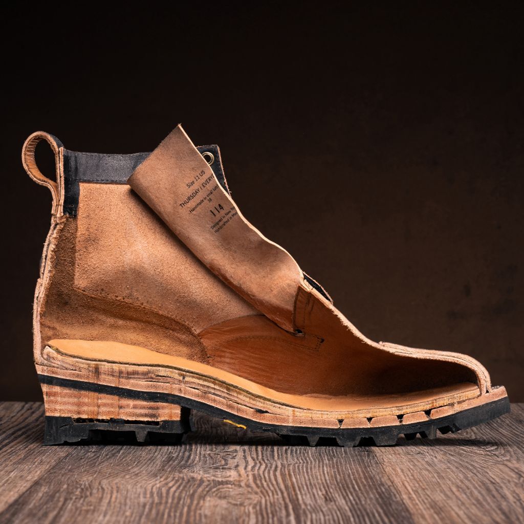 High-Traction Rubber Outsole & Lug Tread Pattern on Challenger Sesame Double Shot Çizme lëkure për Meshkuj