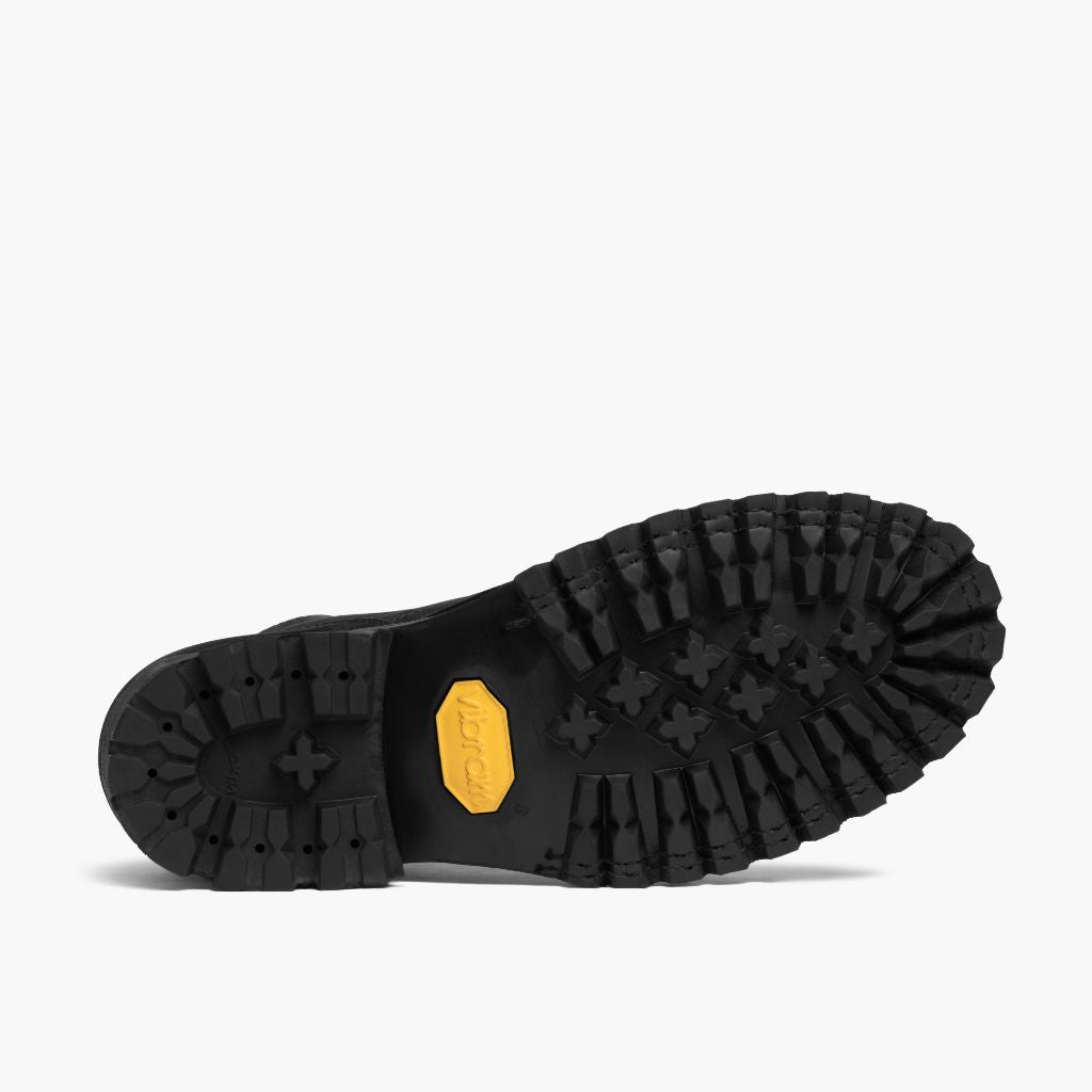 High-Traction Rubber Outsole & Lug Tread Pattern on Challenger E zezë Matte Çizme lëkure për Meshkuj