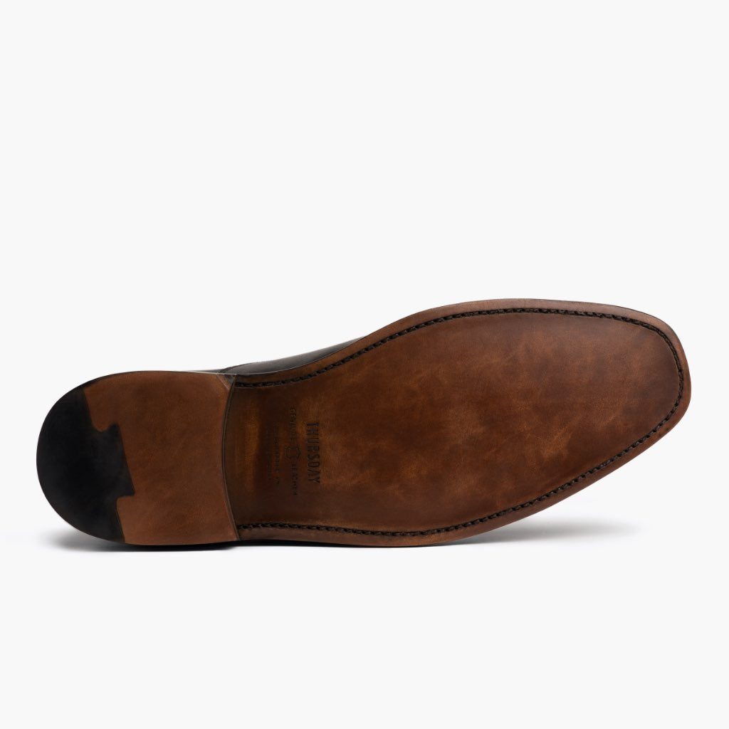 High-Traction Rubber Outsole & Lug Tread Pattern on Executive E zezë Atlete lëkure për Meshkuj