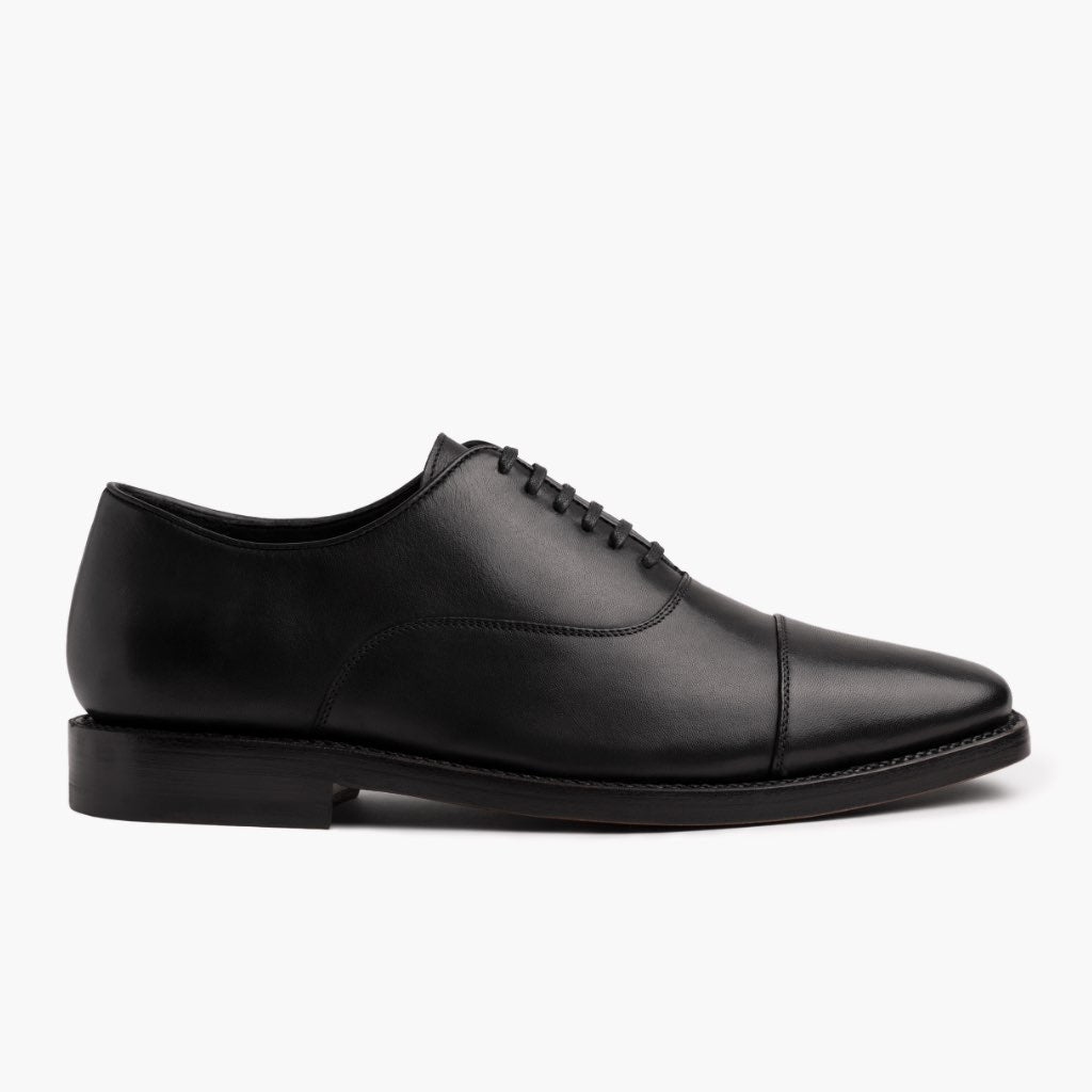 Black Full-Grain leather Sneakers - Strukturë e qepur Goodyear welt dhe maja e këpucës