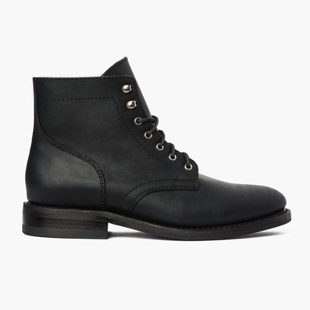 Black Full-Grain leather Boots - Strukturë e qepur Goodyear welt dhe maja e këpucës