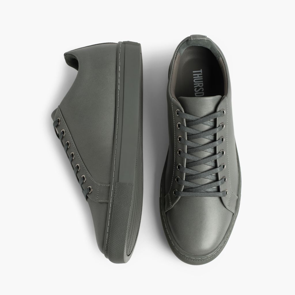 Premier Low Top Grey Atlete lëkure për Meshkuj For Men - Pjesë e pasme e thembrës e përforcuar dhe qepje dyshe precize