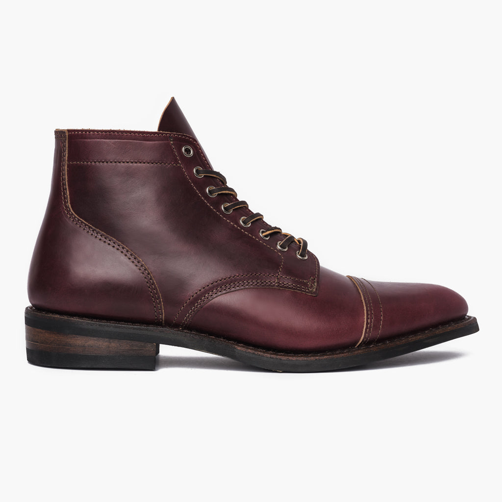 Classic Full-Grain leather Boots - Strukturë e qepur Goodyear welt dhe maja e këpucës