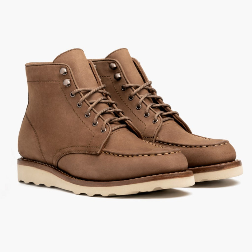 Diplomat Pebble Leather Boots për femra