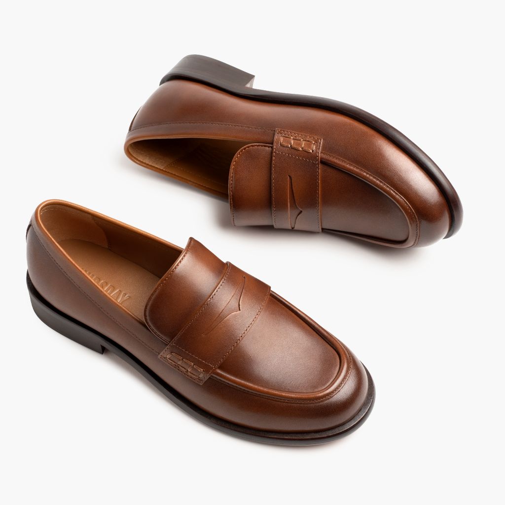 High-Traction Rubber Outsole & Lug Tread Pattern on Dress Penny Pecan Çizme lëkure për Femra