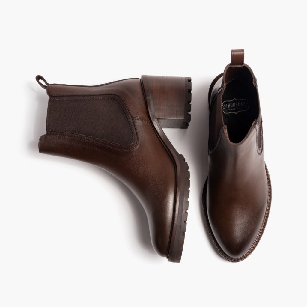 High-Traction Rubber Outsole & Lug Tread Pattern on Knockout Chocolate Çizme lëkure për Femra