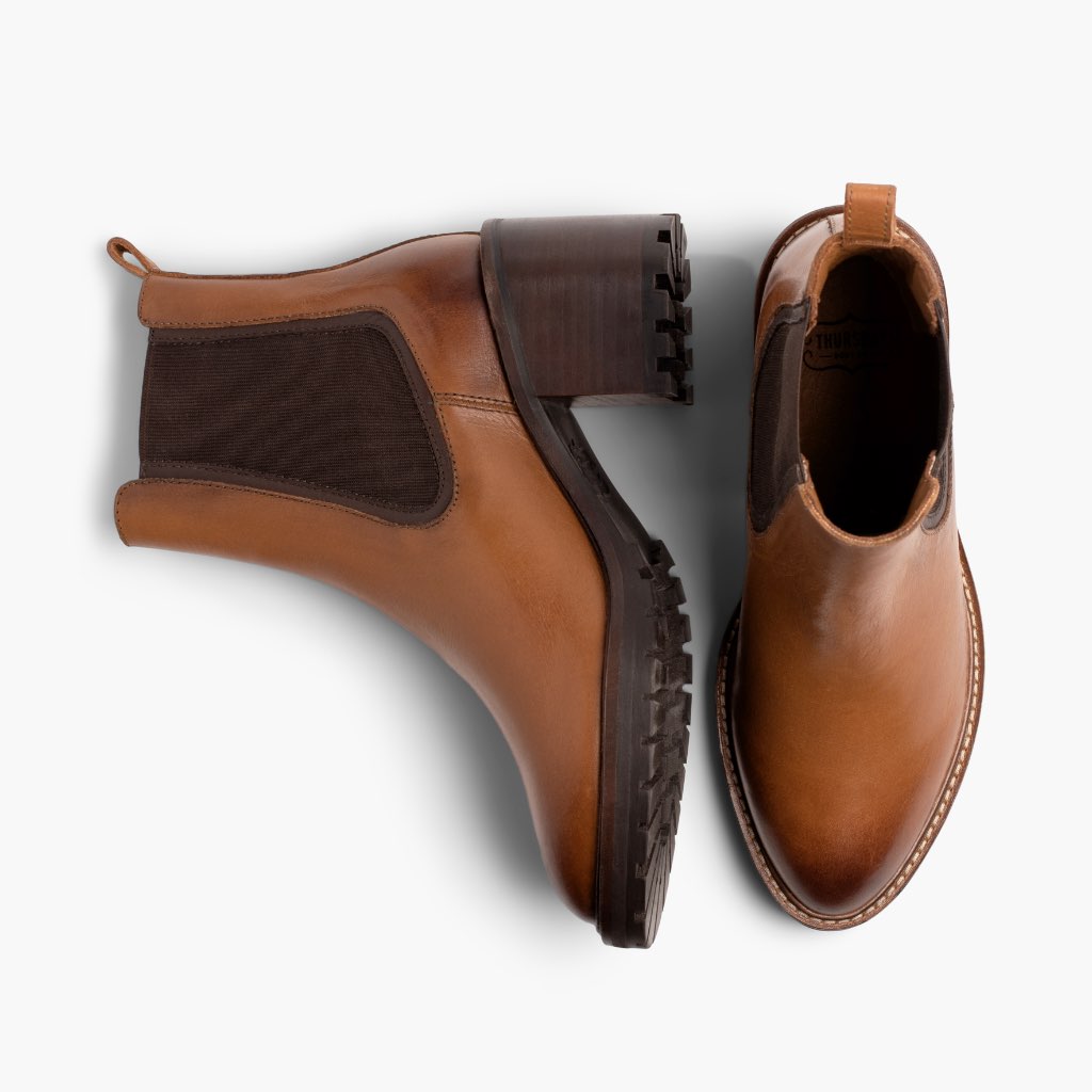 High-Traction Rubber Outsole & Lug Tread Pattern on Knockout Toffee Çizme lëkure për Femra