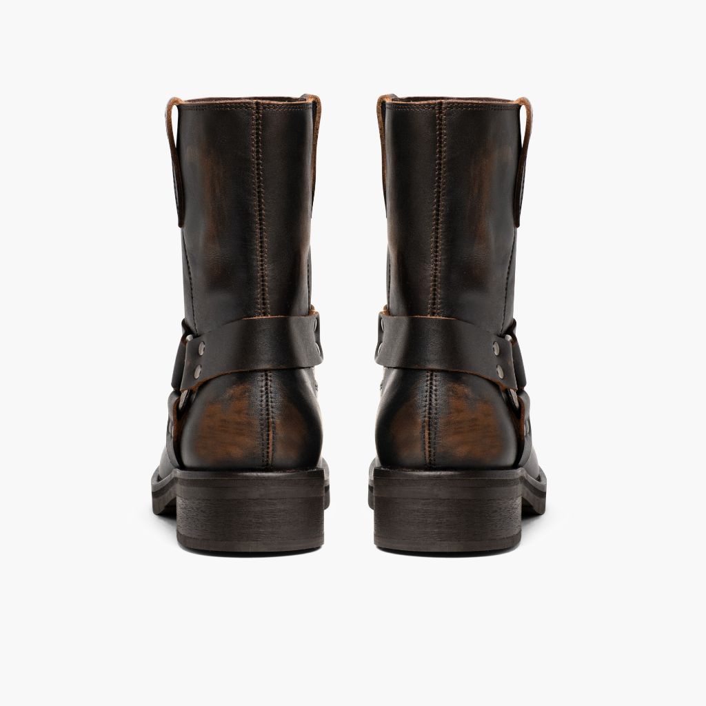 High-Traction Rubber Outsole & Lug Tread Pattern on Outlaw Vintage Kafe Çizme lëkure për Femra