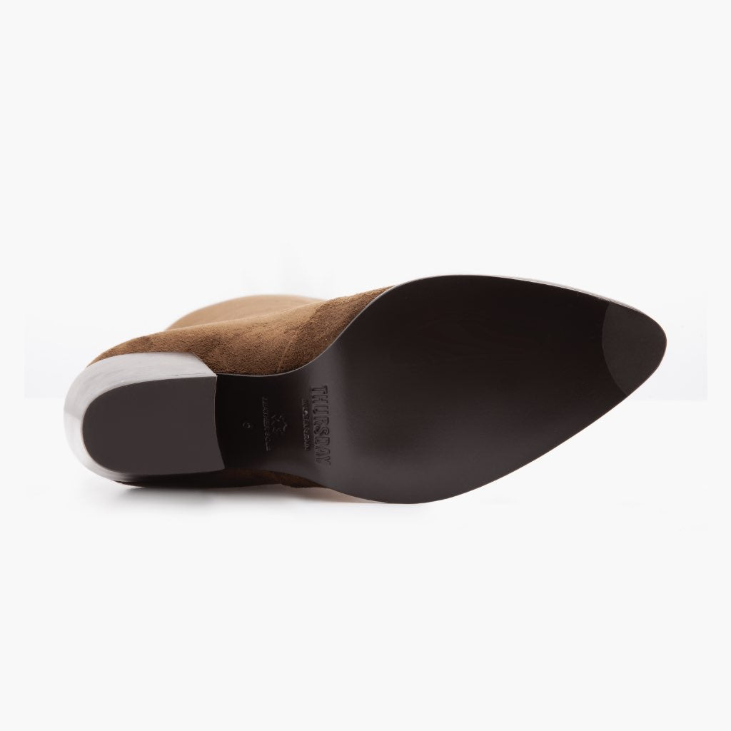 High-Traction Rubber Outsole & Lug Tread Pattern on Tempest Espresso Çizme lëkure për Femra