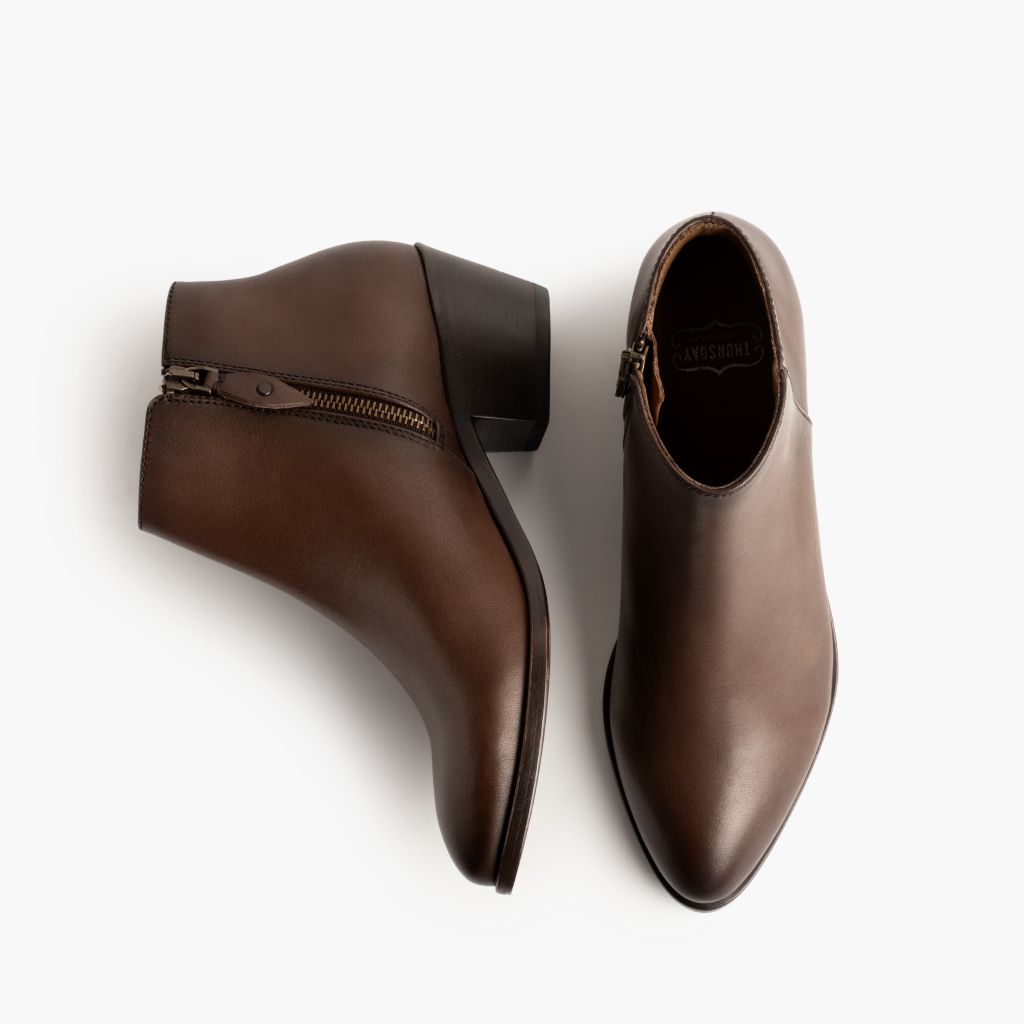 High-Traction Rubber Outsole & Lug Tread Pattern on Downtown Amaretto Çizme lëkure për Femra