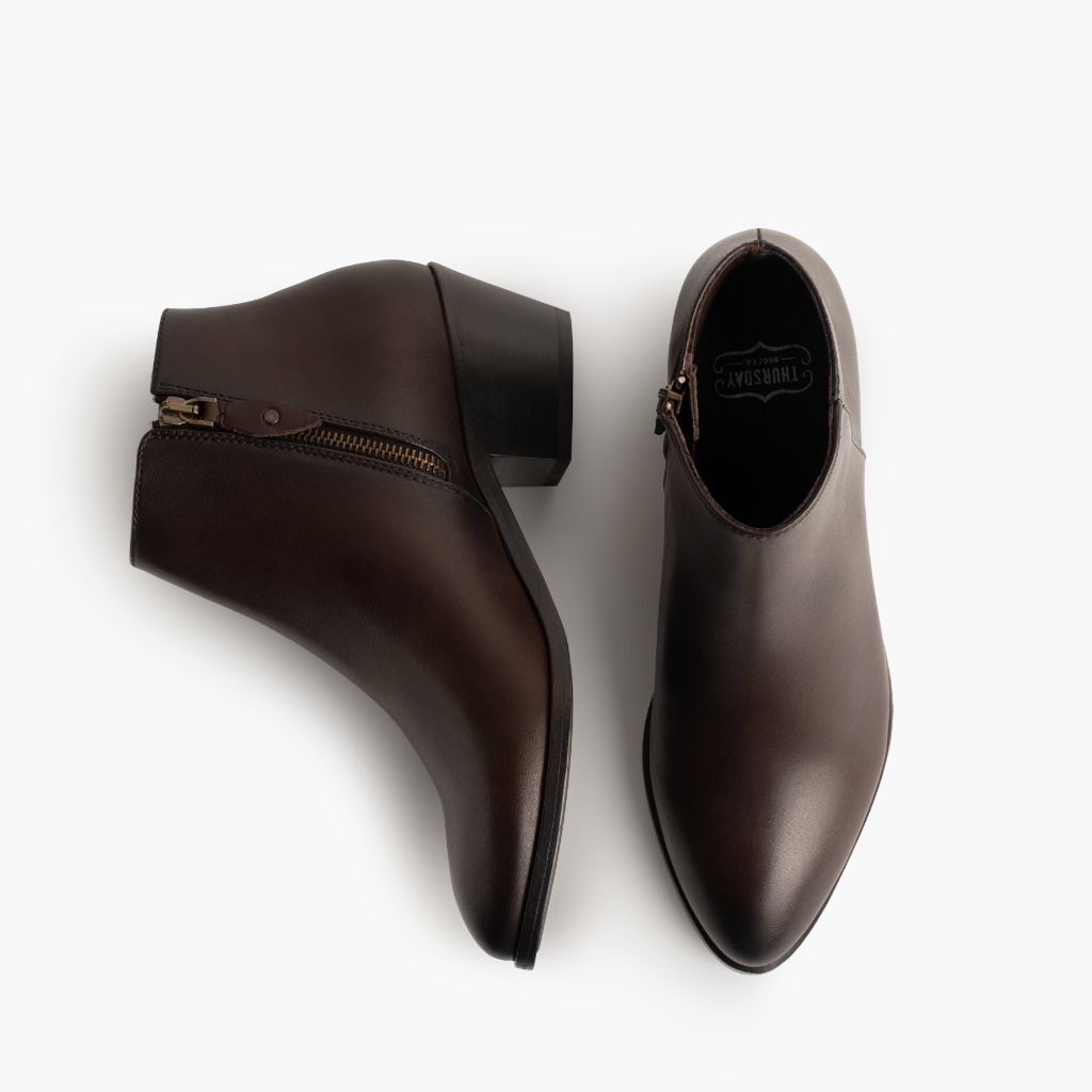 High-Traction Rubber Outsole & Lug Tread Pattern on Downtown Old English Çizme lëkure për Femra