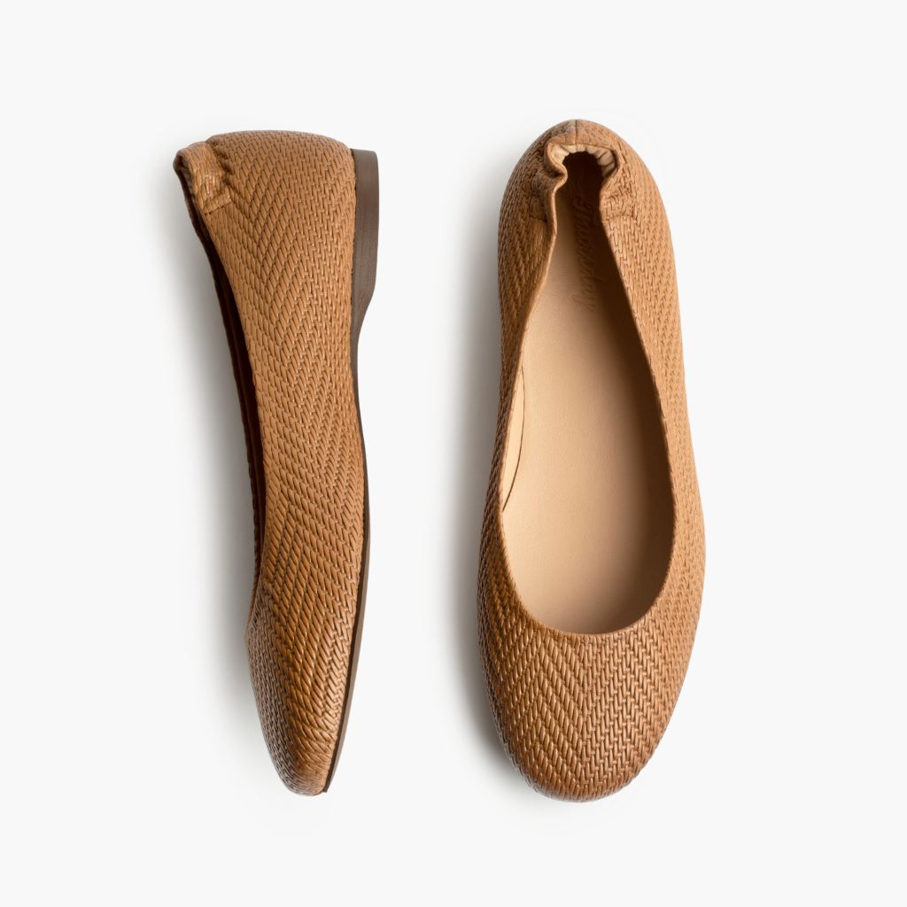 Scrunch Kafe e çelët Embossed Çizme lëkure për Femra - Pjesë e pasme e thembrës e përforcuar dhe qepje dyshe precize