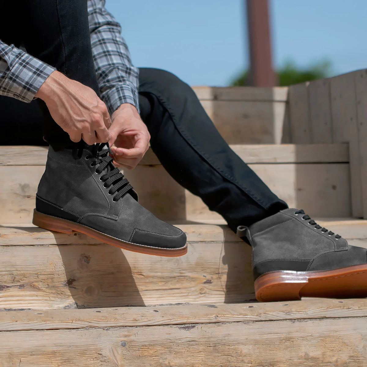 High-Traction Rubber Outsole & Lug Tread Pattern on Carnell Çizme lëkure për Meshkuj