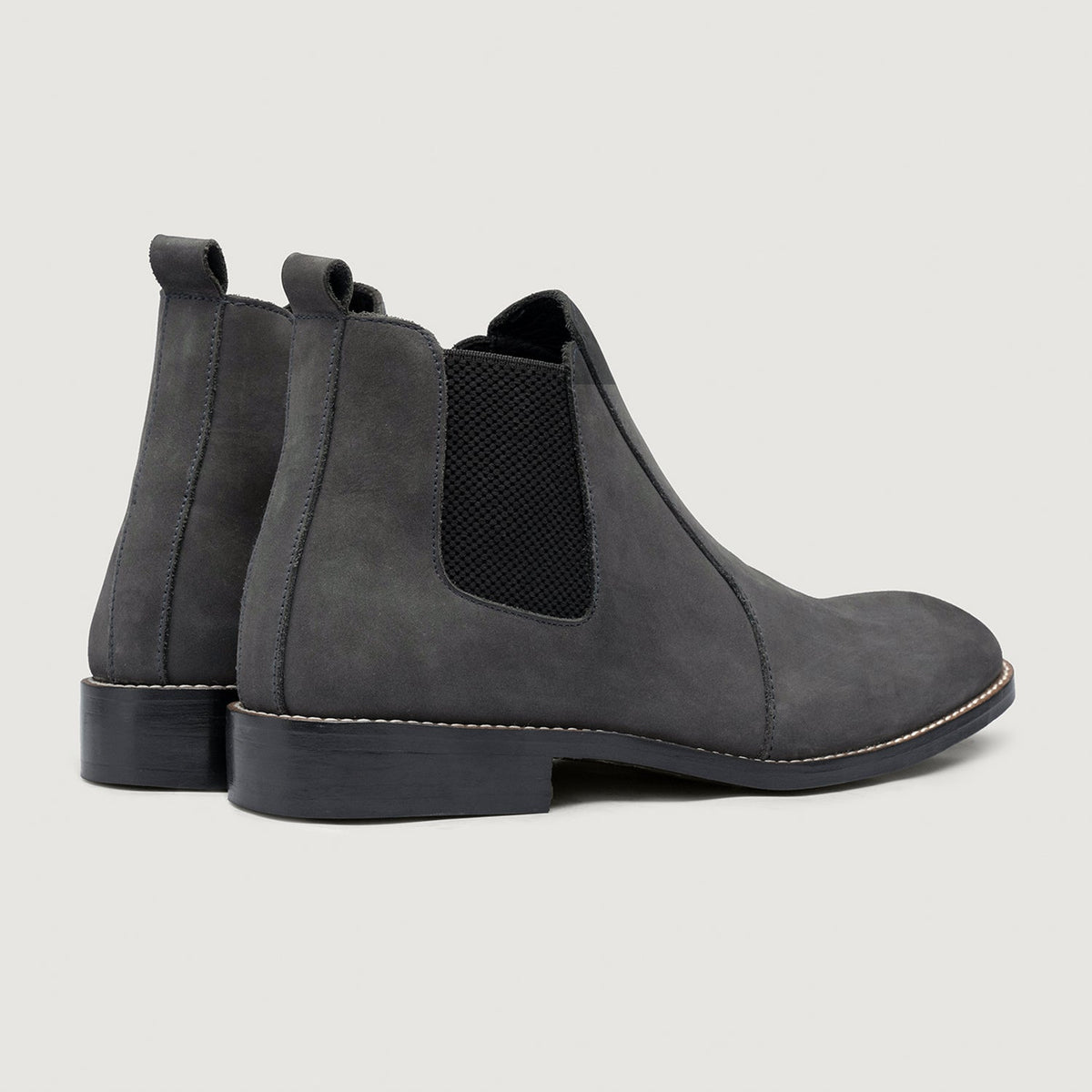 Authentic Full-Grain Leather Grain Depth & Pull-Up Patina Texture Detail