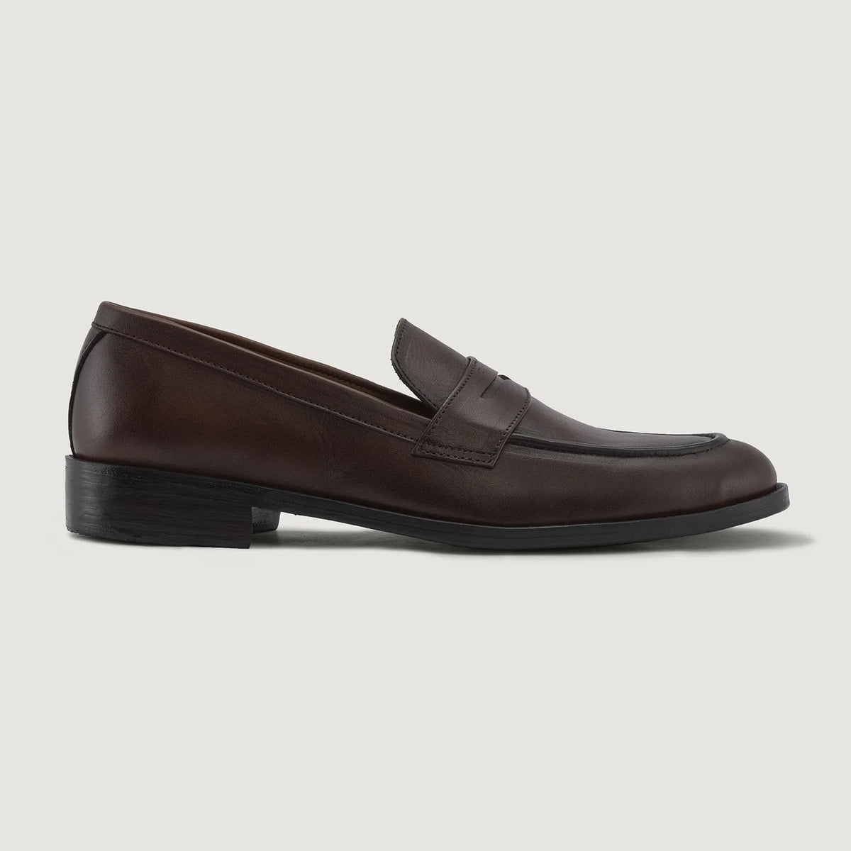 Burnished Brown Full-Grain leather Loafers - Strukturë e qepur Goodyear welt dhe maja e këpucës