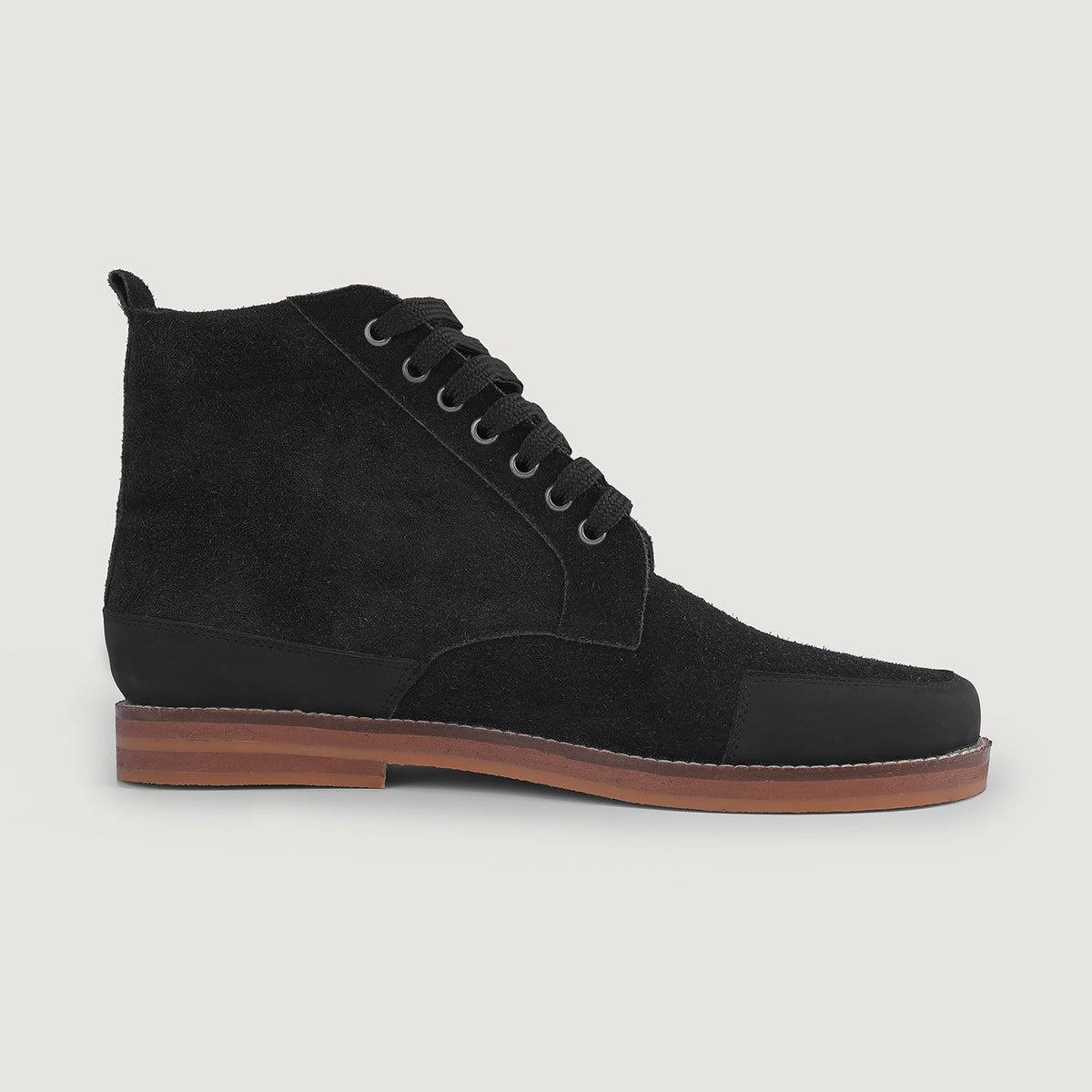 Distressed Black Goatskin Suede Leather Boots - Strukturë e qepur Goodyear welt dhe maja e këpucës