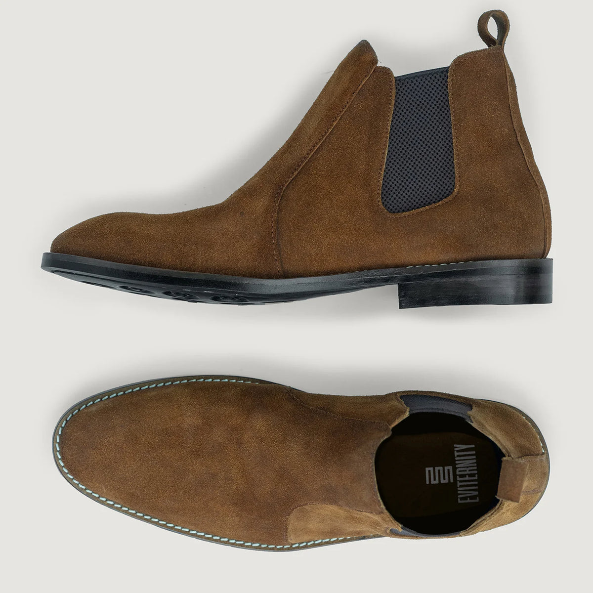 Clarkson Chelsea Kafe Suede Çizme lëkure - StudGuard për Meshkuj - Pjesë e pasme e thembrës e përforcuar dhe qepje dyshe precize