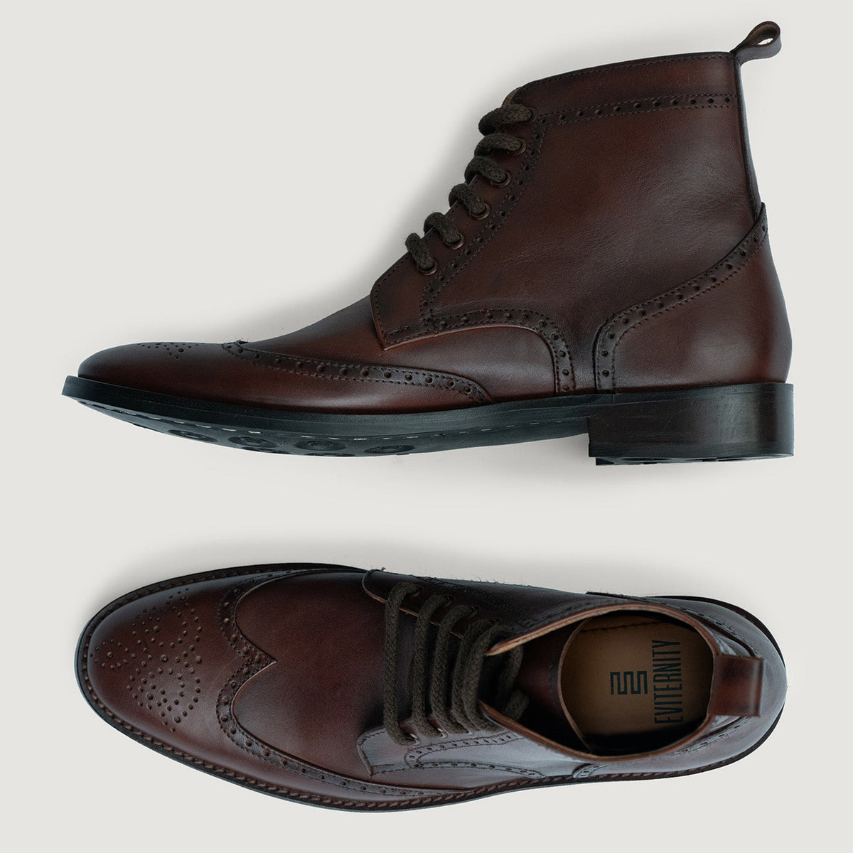 Duster Brogues Derby Kafe Burnished Çizme lëkure - StudGuard për Meshkuj - Pamje anësore me prerje ergonomike të mëngëve