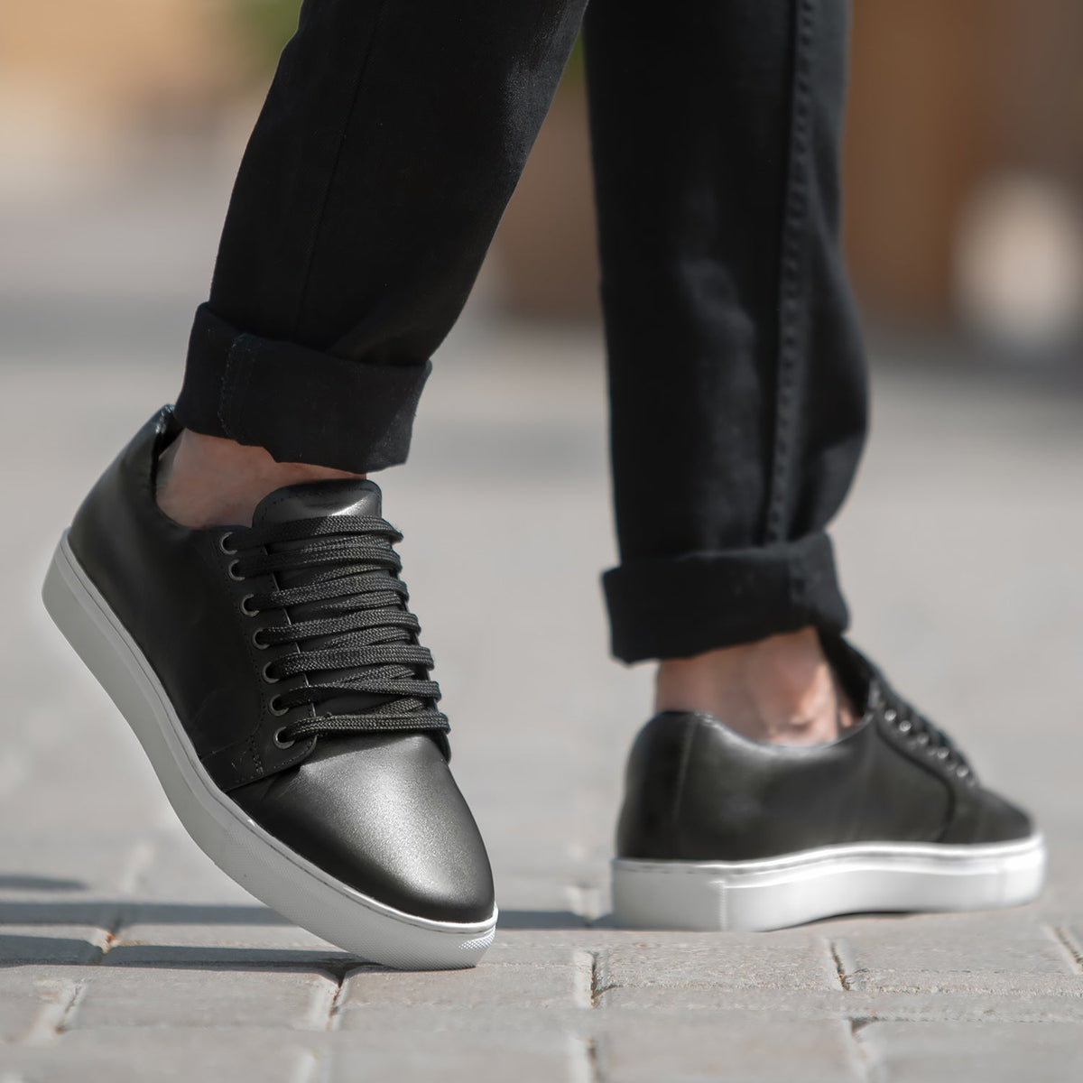 Black Full-Grain leather Sneakers - Strukturë e qepur Goodyear welt dhe maja e këpucës
