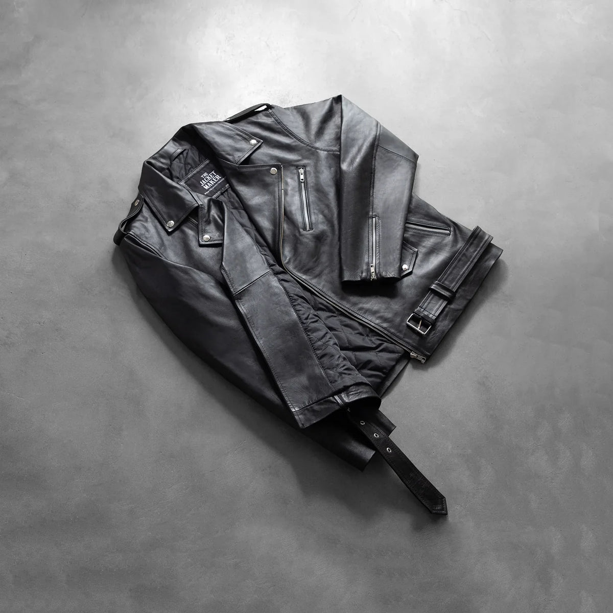 
Përpunim artizanal i buzës së poshtme Allaric Alley Black Leather Biker Jacket