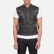 
Detaje nga afër of Band & Zipper with Button Flap Hardware on Atlas Moto Kafe Jelek Lëkure për Meshkuj