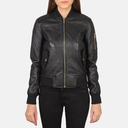 
Detaje nga afër of Rib Knit & Zipper Hardware on Ava Ma-1 Black Leather Bomber Jacket