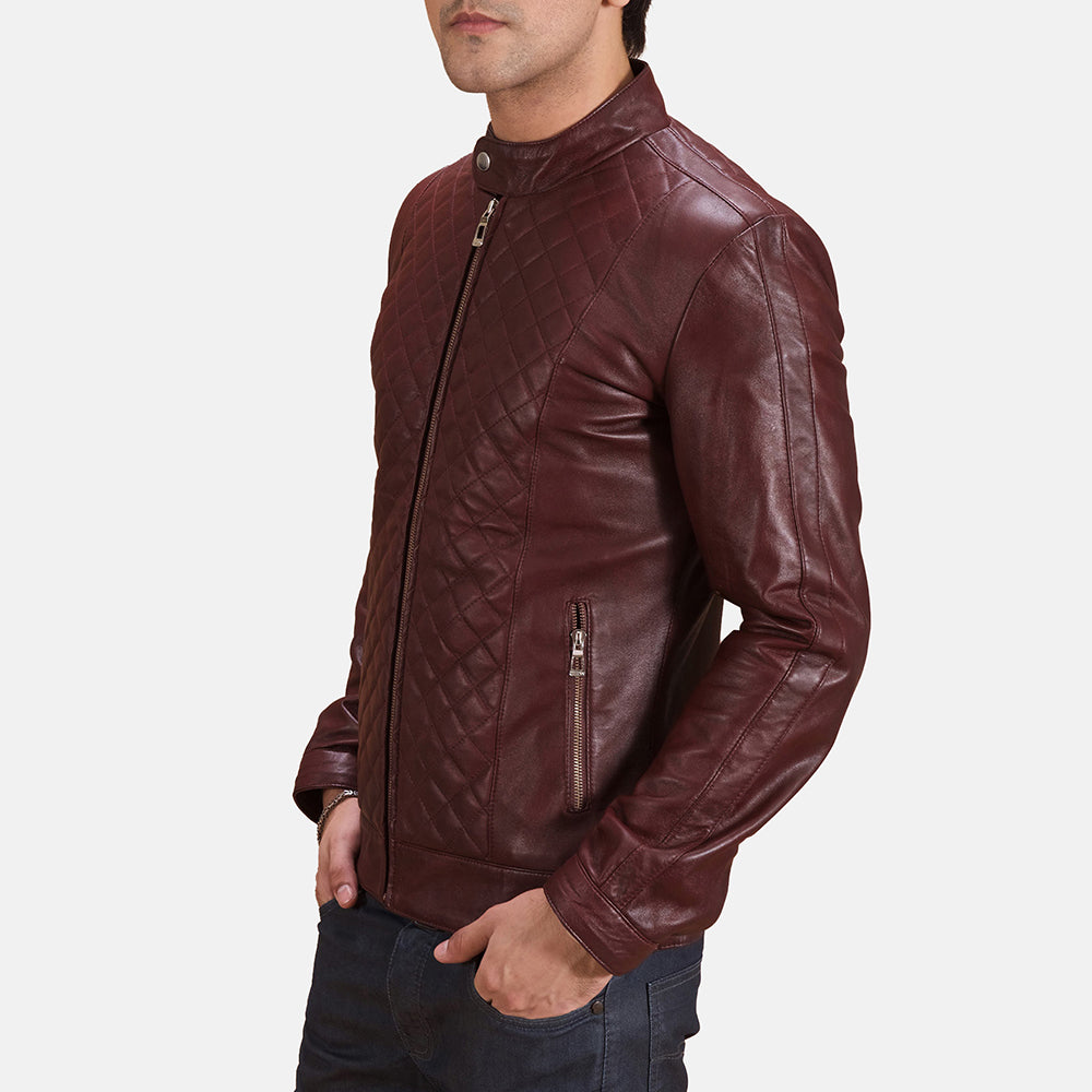 
Maroon Sheepskin Leather Biker Jacket - Pamje e pasme me supe të theksuara dhe buzë të pastër