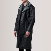 
Cai Distressed E zezë Leather Shearling Pallto Lëkure për Meshkuj For Men - Pamje anësore me prerje ergonomike të mëngëve