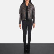 
Carolyn Quilted Distressed Brown Biker Jacket - Pamje anësore me prerje ergonomike të mëngëve