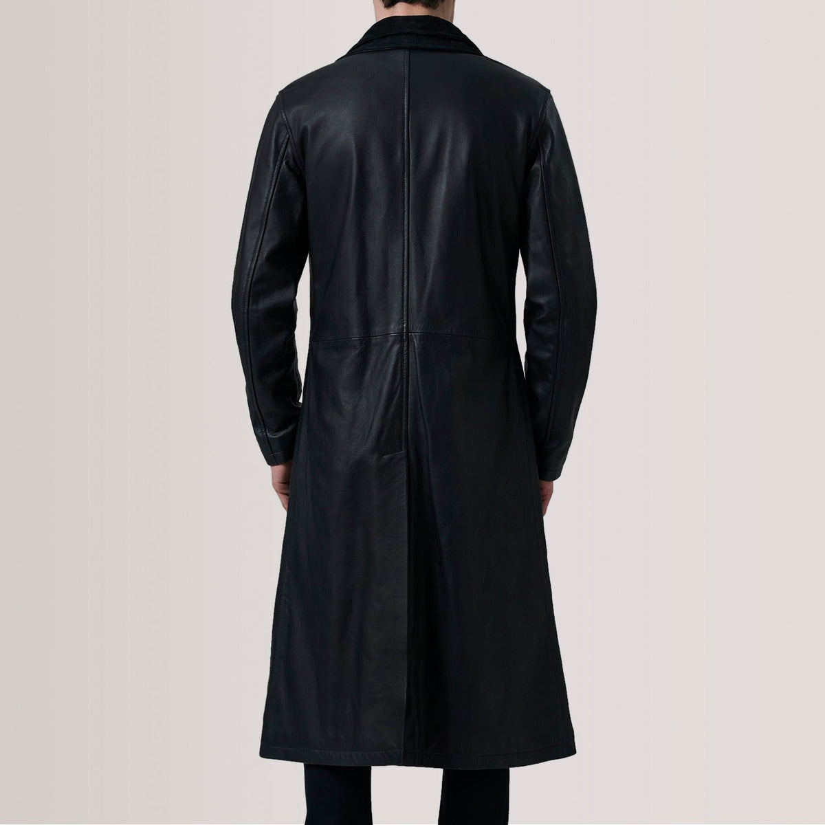 
Detaje nga afër of Notch & Button Hardware on Charlton E zezë Leather Single Breasted Pallto Lëkure për Meshkuj For Men