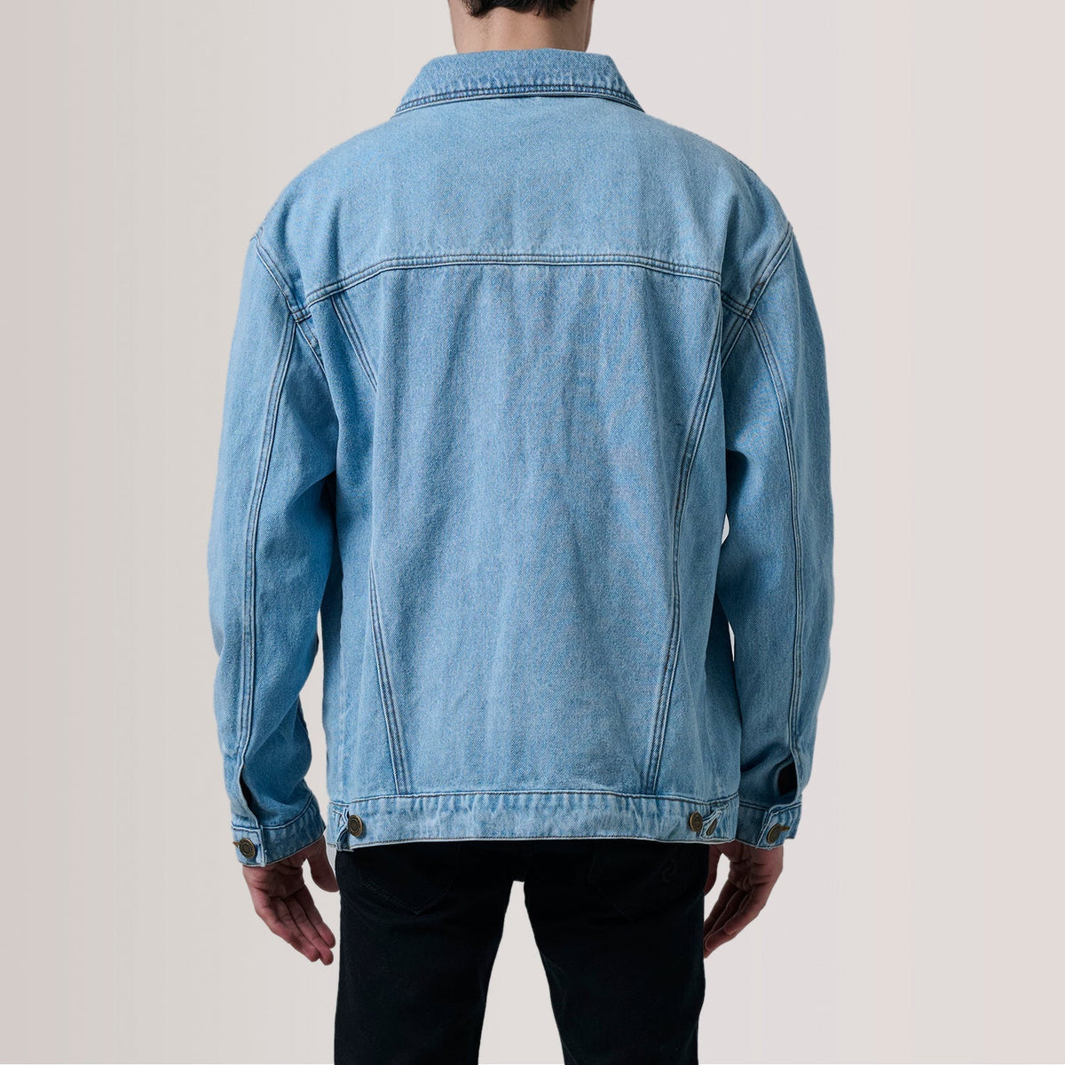 
Detaje nga afër of Classic Collar & Heavy-Duty Zipper Hardware on Eddie Light Blu Oversized Denim Trucker Xhaketë Lëkure për Meshkuj For Men