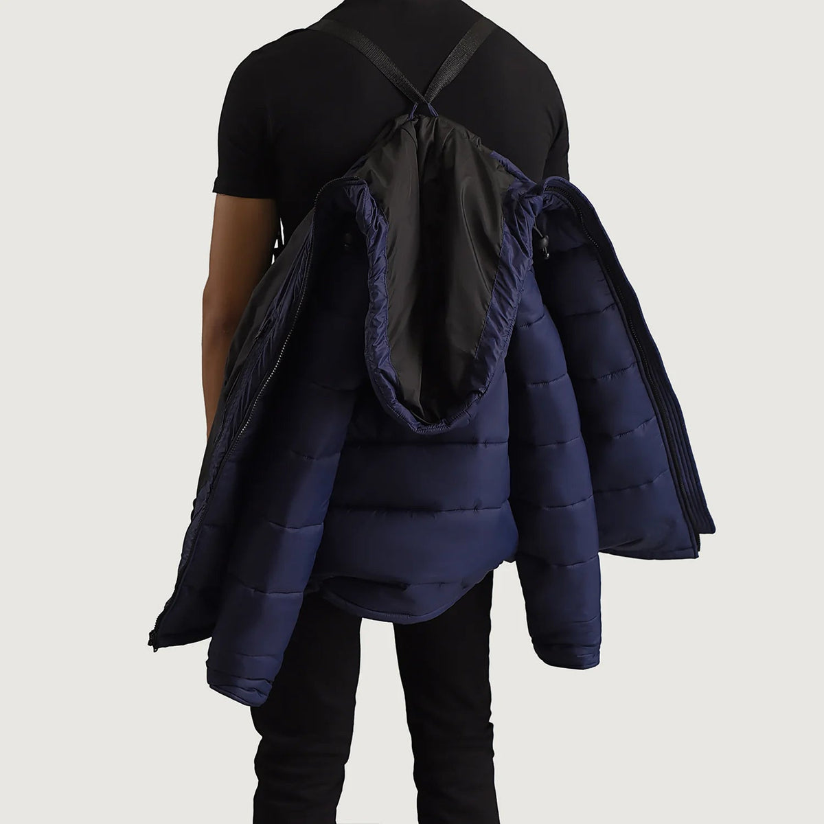 
Detaje nga afër of Classic Collar & Zipper With Wind Flap Hardware on Erico Blu Hooded Puffer Xhaketë Lëkure për Meshkuj