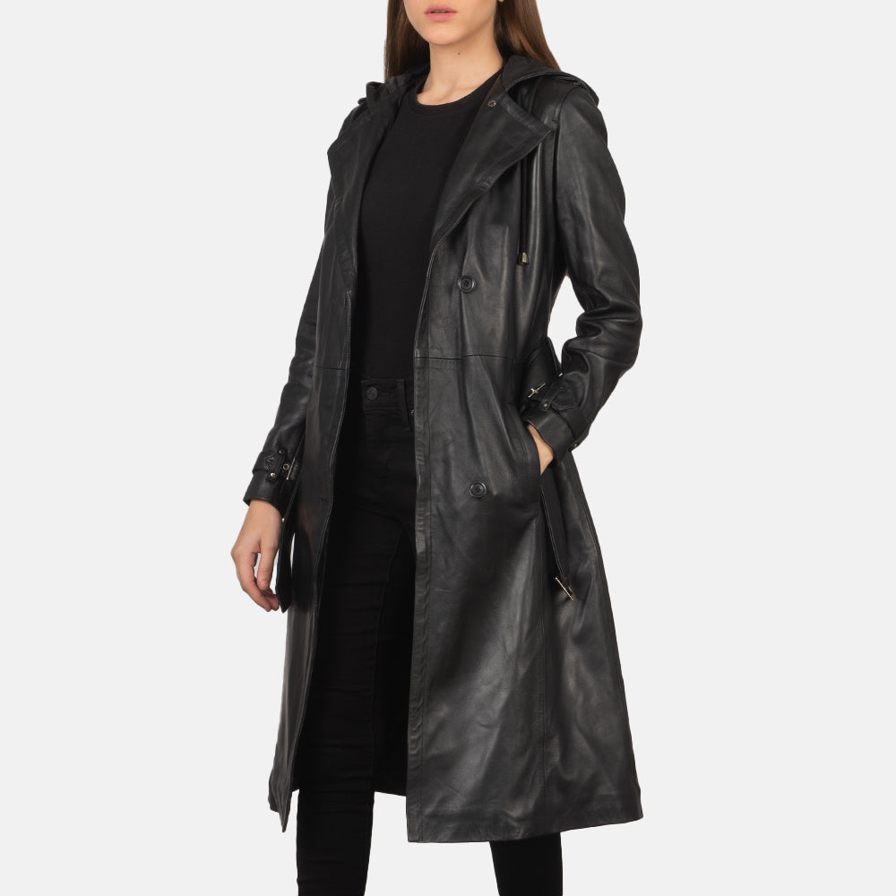
Fixon Hooded E zezë Mantel Trench Lëkure për Femra in Black Sheepskin Leather - Pamje ballore dhe siluetë e përshtatur | Bli online