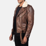 
Pamje e veshur në trup:  Furton Black Leather Biker Jacket në model në dritë natyrale dite