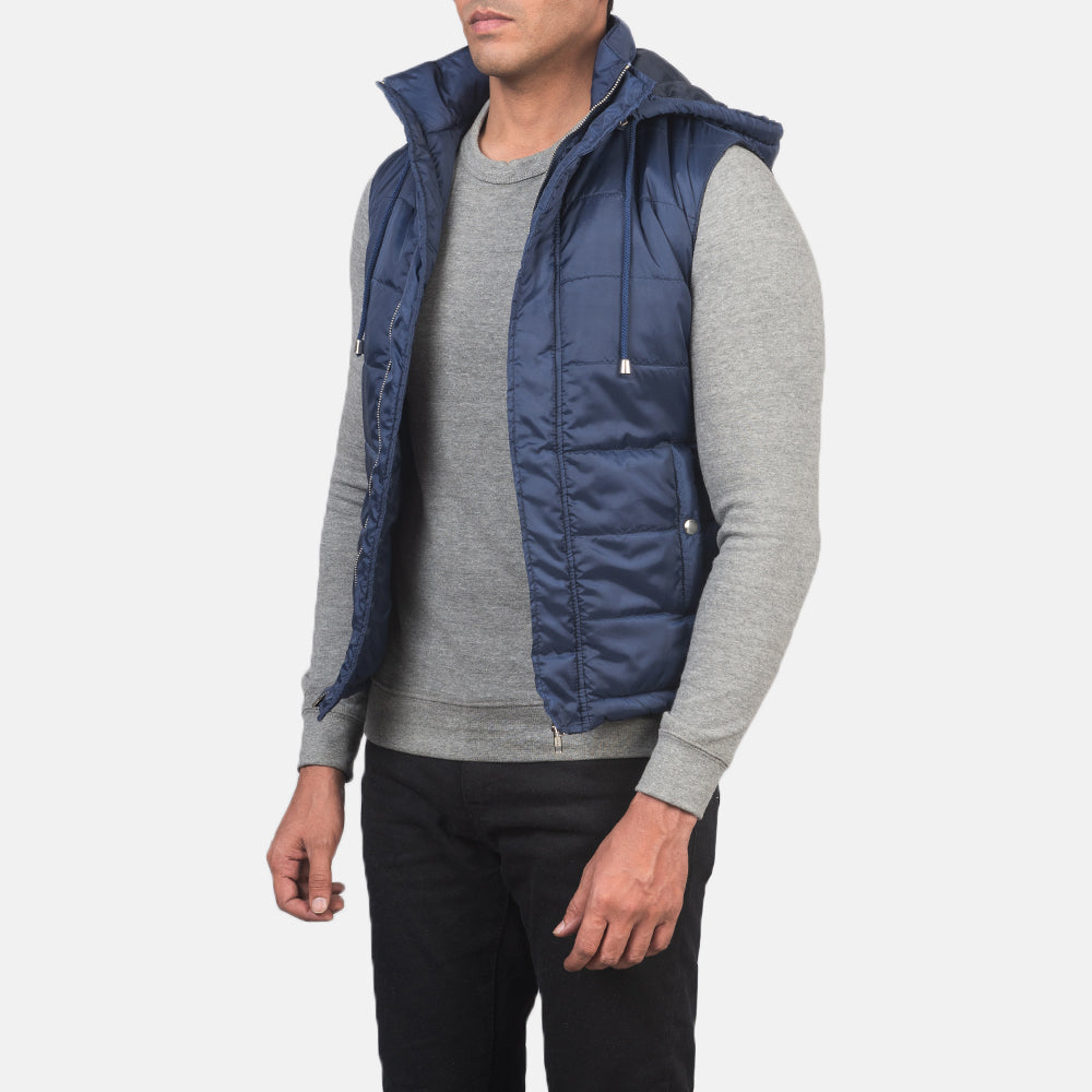 
Blue Nylon (Water-Resistant) Leather Vest - Pamje e pasme me supe të theksuara dhe buzë të pastër