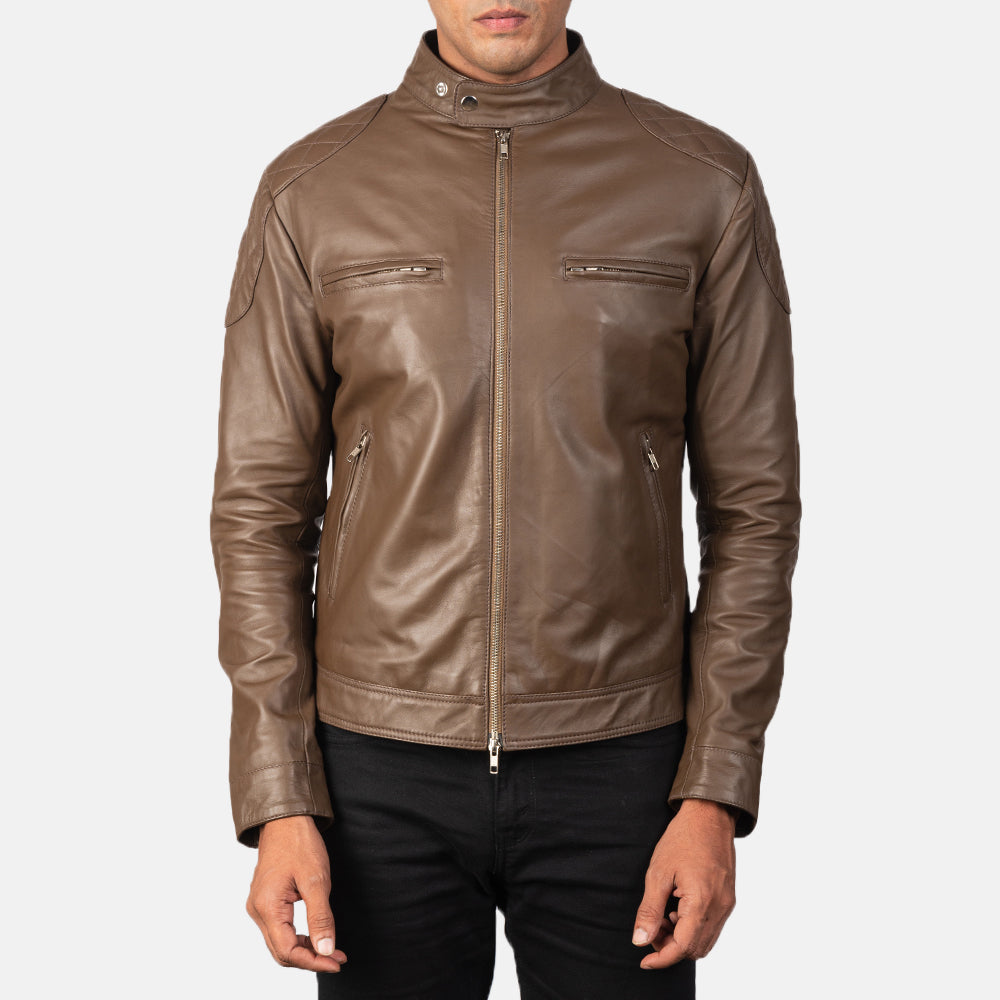 
Detaje nga afër of Band with snap buttons & Zipper Hardware on Gatsby Mocha Xhaketë Motociklisti Lëkure për Meshkuj