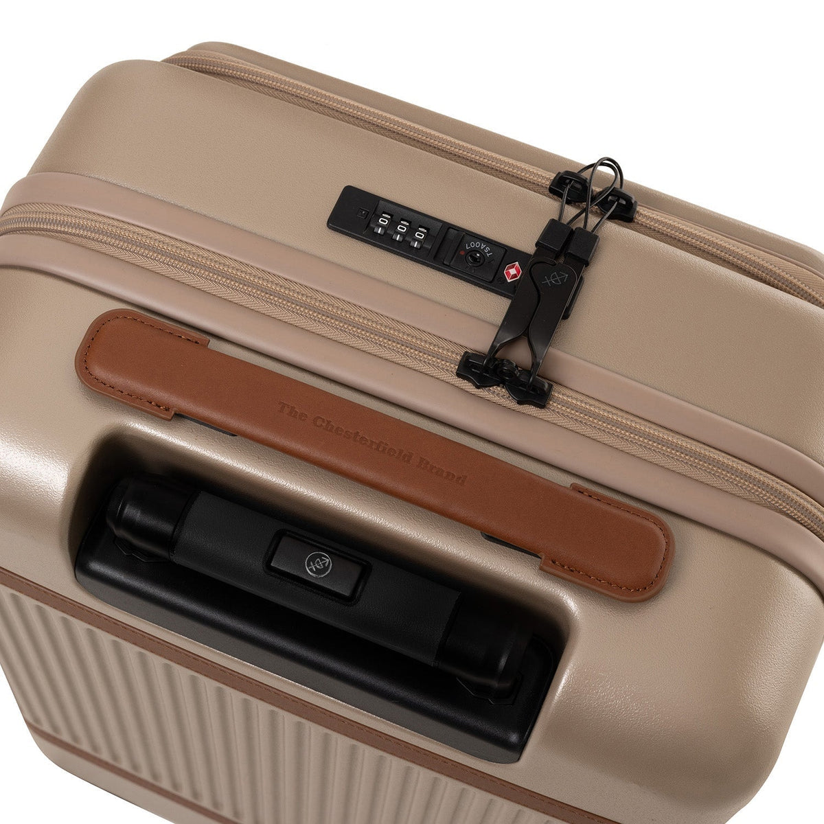 
Pamje e veshur në trup:  Hand Luggage Suitcase Front Pocket Zuna për Femra për Femra në model në dritë natyrale dite