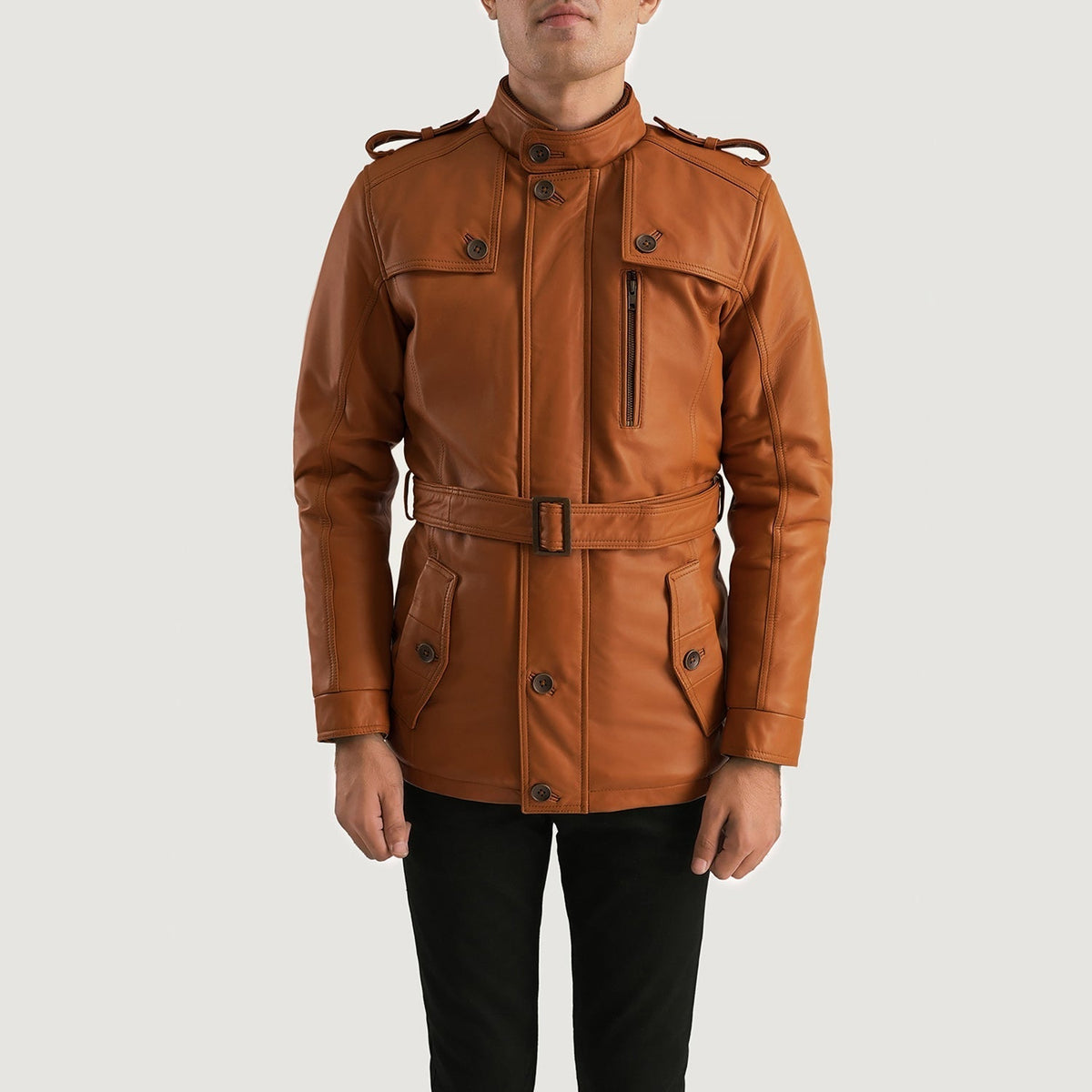 
Detaje nga afër of Band (Buttoned) & Zipper with Button Flap Hardware on Hunter Kafe e çelët Kafe Fur Xhaketë Lëkure për Meshkuj