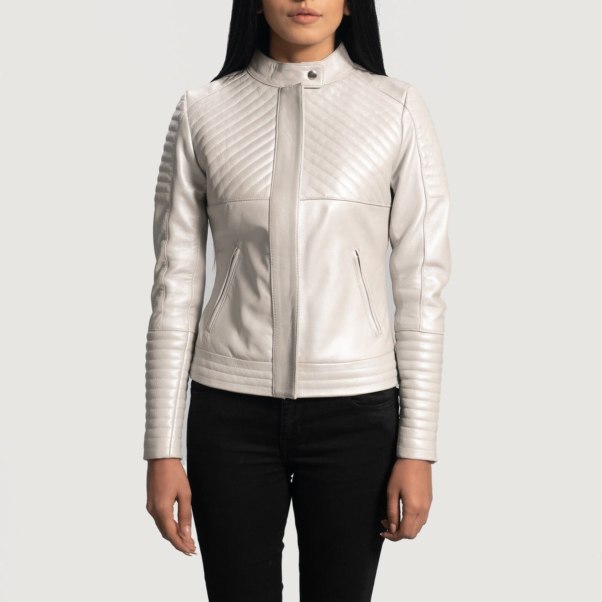 Ice Maiden Silver Quilted Leather Biker Jacket in Silver Sheepskin Leather - Pamje ballore dhe siluetë e përshtatur | Bli online