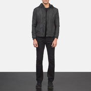 
Jimmy E zezë Hooded Windbreaker Xhaketë Lëkure për Meshkuj - Pamje anësore me prerje ergonomike të mëngëve