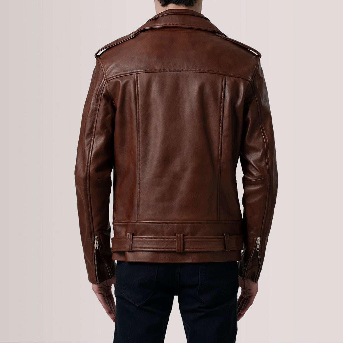 
Detaje nga afër of Notch & Zipper & Waist Straps Hardware on Kole Waxed Kafe Leather Double Rider Xhaketë Lëkure për Meshkuj