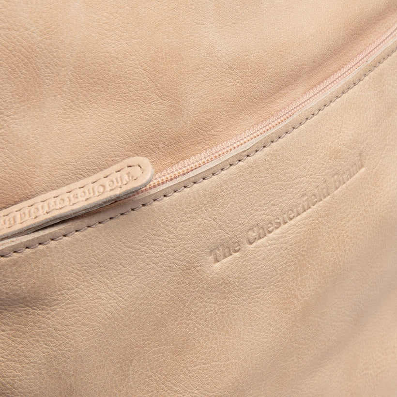 Bern Full-Grain Leather Backpack për femra