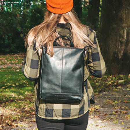 Saar Full-Grain Leather Backpack për femra