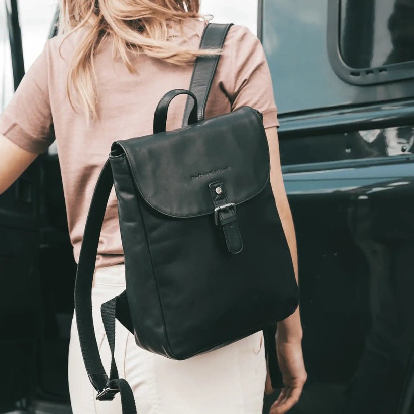 Vermont Full-Grain Leather Backpack për femra
