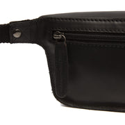 
Solid Antique Brass Hardware & Heavy-Duty Dual Zipper Detail on Toronto Çantë brezi lëkure
