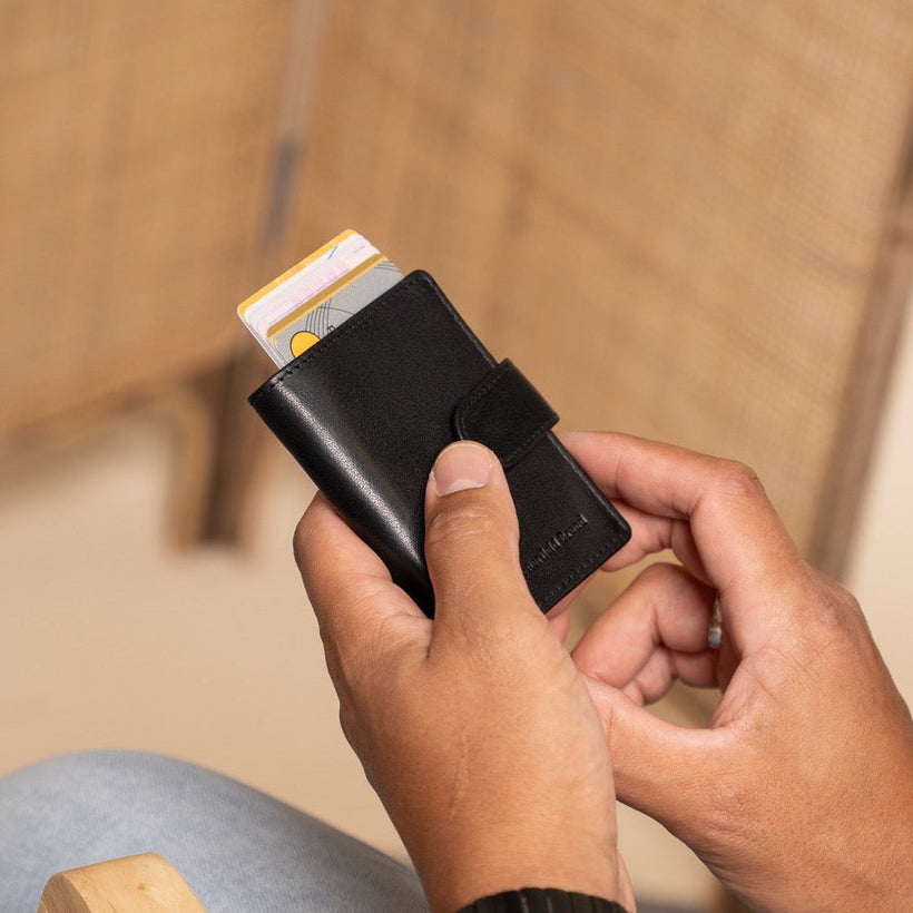Hannover Full-Grain Leather Card Holder për femra